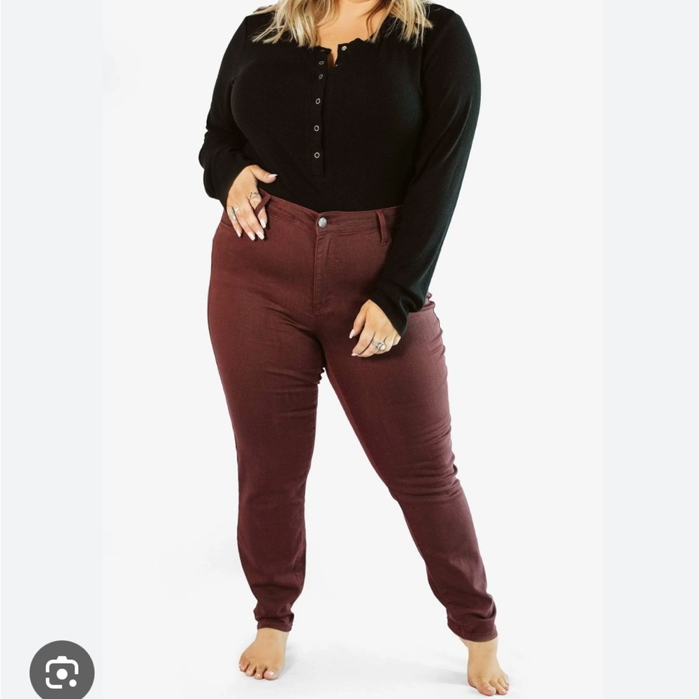 🌟Curvy Jeans Wine Colored High Rise! NWOT